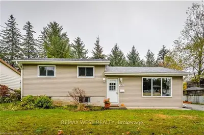 230 Forfar Street E, Centre Wellington, On N1m 2x7