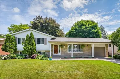 99 Mcnab Street E, Centre Wellington, On N0b 1s0