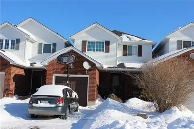 32 Robertson Street, Centre Wellington, On N1m 3p6