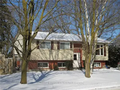 501 Albert Street, Wellington North, On 0n