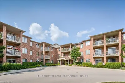 20 Station Square 214, Centre Wellington, On N0b 1s0