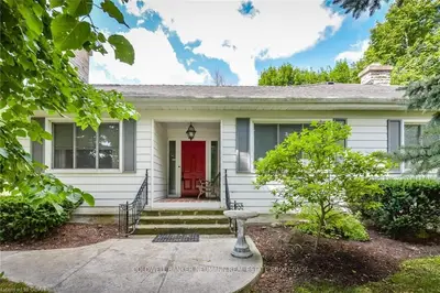 595 Tower Street S, Centre Wellington, On N1m 2p9