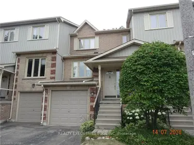 302 College Avenue W 122, Guelph, On N1g 4t6