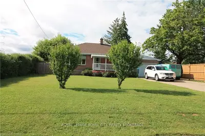 1680 Borden Street, London East, On N5w 2r5