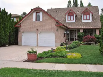 44 Woodland Glen Drive, Guelph, On N1g 3p8