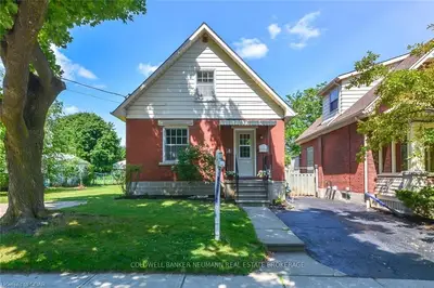 12 St Arnaud Street, Guelph, On N1h 5v4