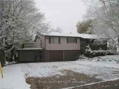 215 Weber Street, Wellington North, On N0g 2l1