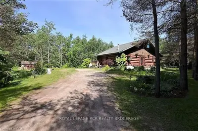8982 Wellington 16 Road, Wellington North, On N0g 2e0