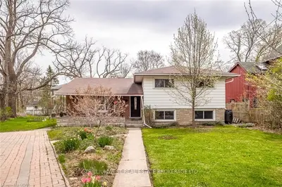 11 Alexandra Street, Guelph, On N1h 1k8