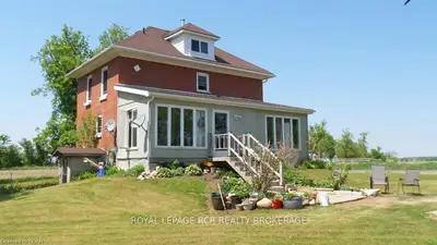 8684 # 6, Wellington North, On, N0g 1a0