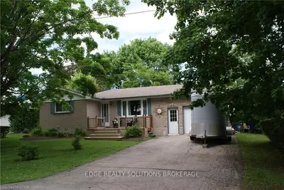 217 John Street, Centre Wellington, On N0b 1s0