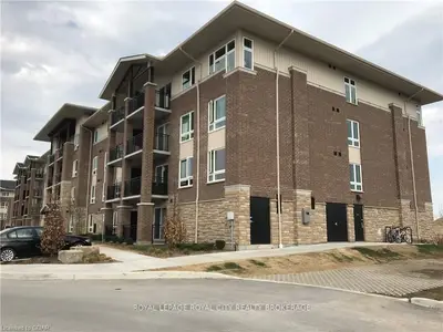 103 Westminster Crescent 413, Centre Wellington, On N1m 0c6
