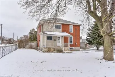 138 Elmwood Avenue, Cambridge, On N1r 4y9