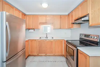 129 Victoria Road N 51, Guelph, On N1e 6t8