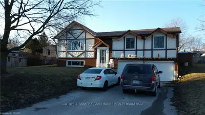 8 Franklin Drive, Centre Wellington, On N0b 1s0