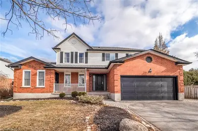 10 Halesmanor Court, Guelph, On N1g 4e2
