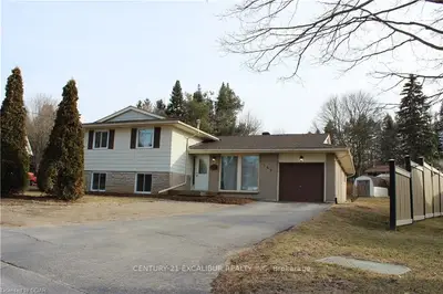 569 Mcalister Street, Centre Wellington, On N1m 2g8