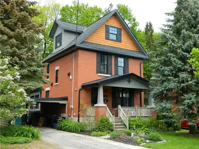 425 St Andrew Street E, Centre Wellington, On N1m 1r4
