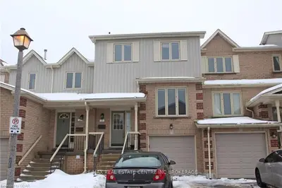 302 College Avenue W 128, Guelph, On N1g 4t6
