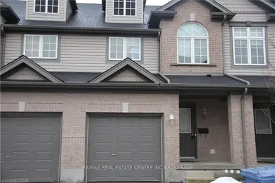 30 Vaughan Street 71, Guelph, On N1g 0b8