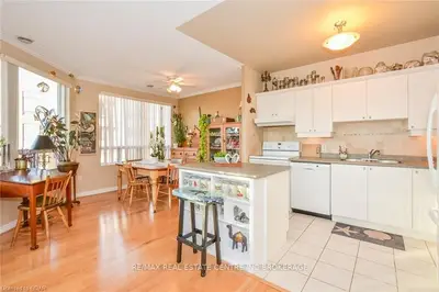 60 Wyndham Street S 402, Guelph, On N1e 7h7