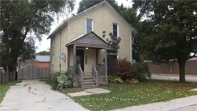221 King Street W, Wellington North, On N0g 2l2