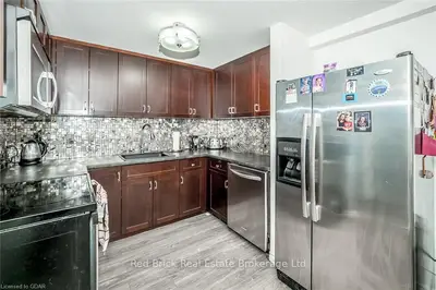 120 Country Club Drive 11, Guelph, On N1e 3k7