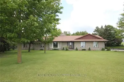 8103 Wellington 19 Road, Centre Wellington, On N1m 2w4