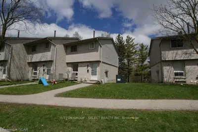 700 Paisley Road 56, Guelph, On N1k 1a3