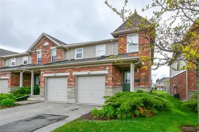 124 Gosling Gardens 46, Guelph, On N1g 5k6