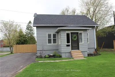 631 St David Street N, Centre Wellington, On N1m 2k6