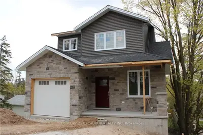 278 St Patrick Street E, Centre Wellington, On N1m 1m6