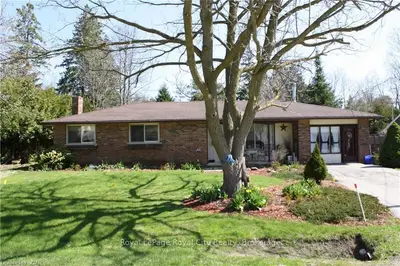 121 Wellesley Street, Centre Wellington, On N0b 1s0