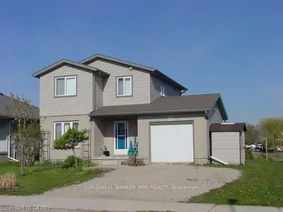 8 Andrew Street, Wellington North, On N0g 1a0