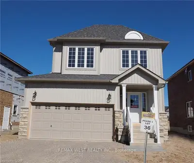 147 Ryan Street, Centre Wellington, On M1m 0e4