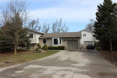 161 Elmslie Place, Centre Wellington, On N0b 1s0