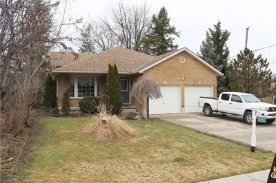 53 Woolwich Street W, Centre Wellington, On N0b 1s0