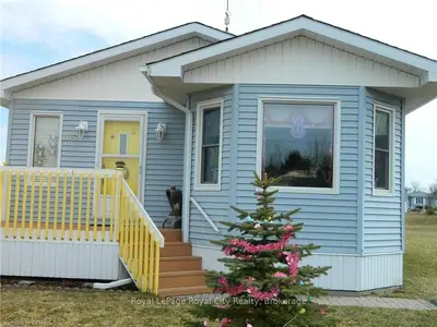 105 Sixth Avenue, Wellington North, On N0g 2k0