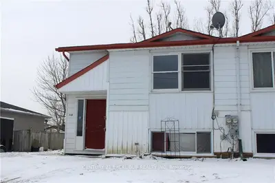 840 Gzowski Street, Centre Wellington, On N1m 3l4