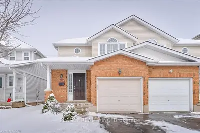 646 Basswood Street A, Waterloo, On N2v 2k8