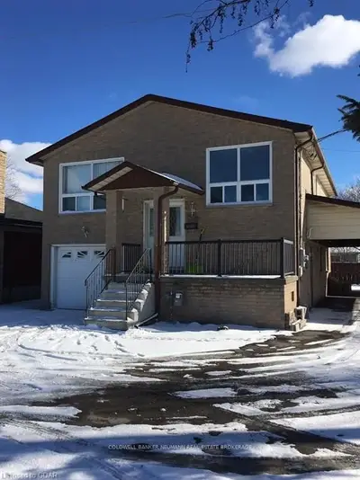 376 College Avenue W, Guelph, On N1g 1t2