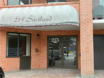 215 Scotland Street 404, Centre Wellington, On N1m 3l8