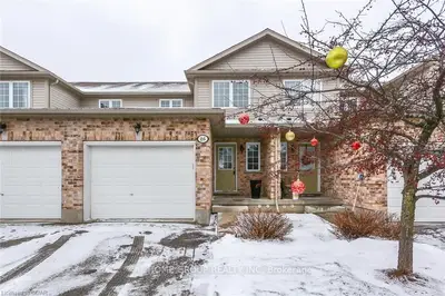 210 Dawn Avenue W 26, Guelph, On N1g 5l5