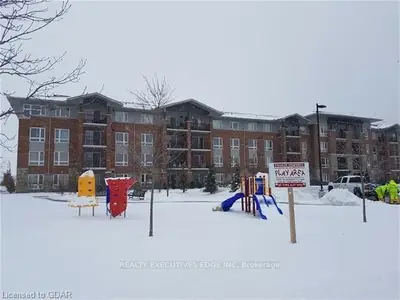 60 Lynnmore Street 214, Guelph, On N1l 0j8