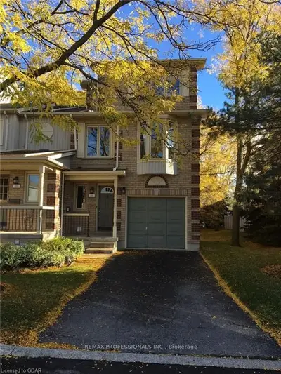 302 College Avenue W 100, Guelph, On N1g 4t6