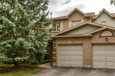 302 College Avenue 131, Guelph, On N1g 4t6