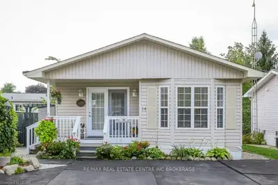 14 Golden Pond Road, Puslinch, On N1h 6h9