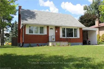 271 Clarke Street, Wellington North, On N0g 1a0
