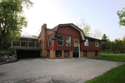 140 Tom Street, Centre Wellington, On N1m 2a5
