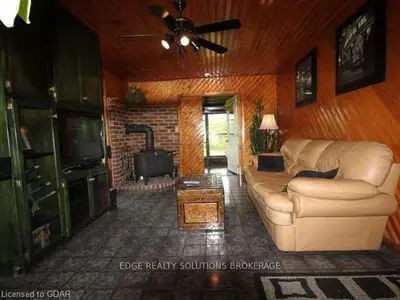 7766 21 Side Road, Wellington North, On N0g 1a0